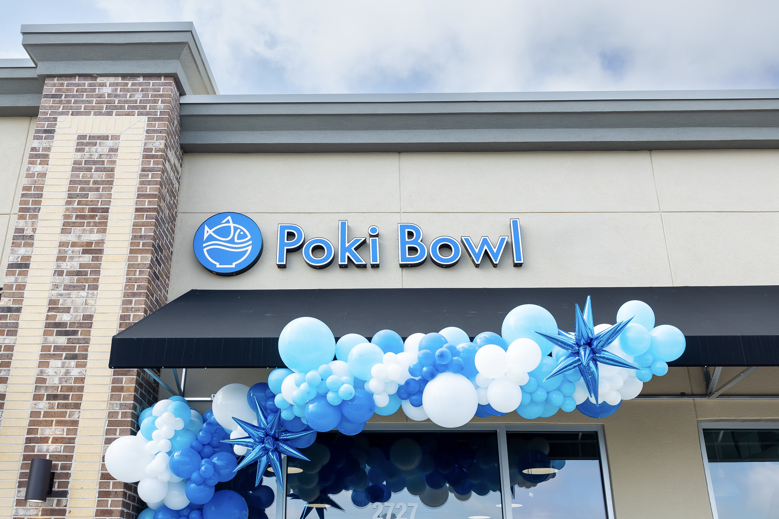 RAYWEST DESIGNBUILD is excited to announce the successful completion of the highly-anticipated Poki Bowl project in Fayetteville, North Carolina. Serving as the construction partner for this national franchise, RAYWEST DESIGNBUILD has delivered an exceptional Poki Bowl location, further enhancing the culinary landscape of the area.